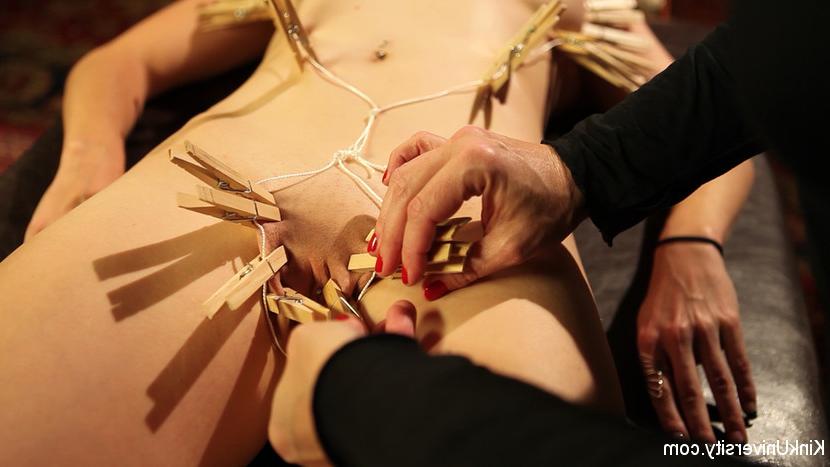 15P Clothespin Zippers with Christine and Bella Rossi