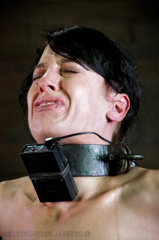 16P Elise Graves gets drilled in metal bondage wearing a red ballgag