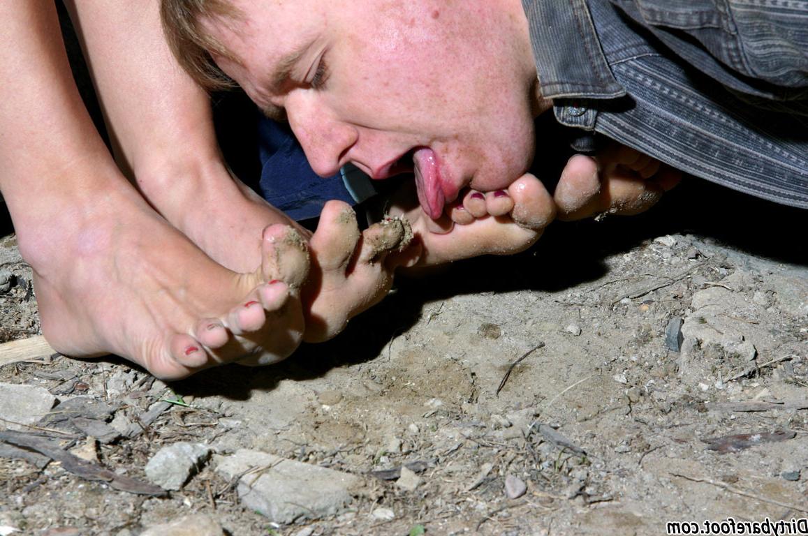18P Cute Babes using their Dirty feet for foot worship