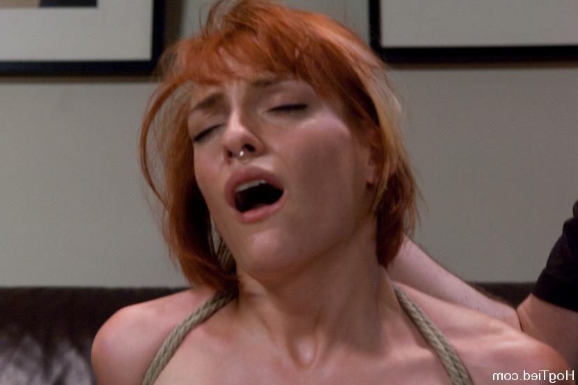 15P Redhead beauty Renee Broadway gets bound and vibed on the floor