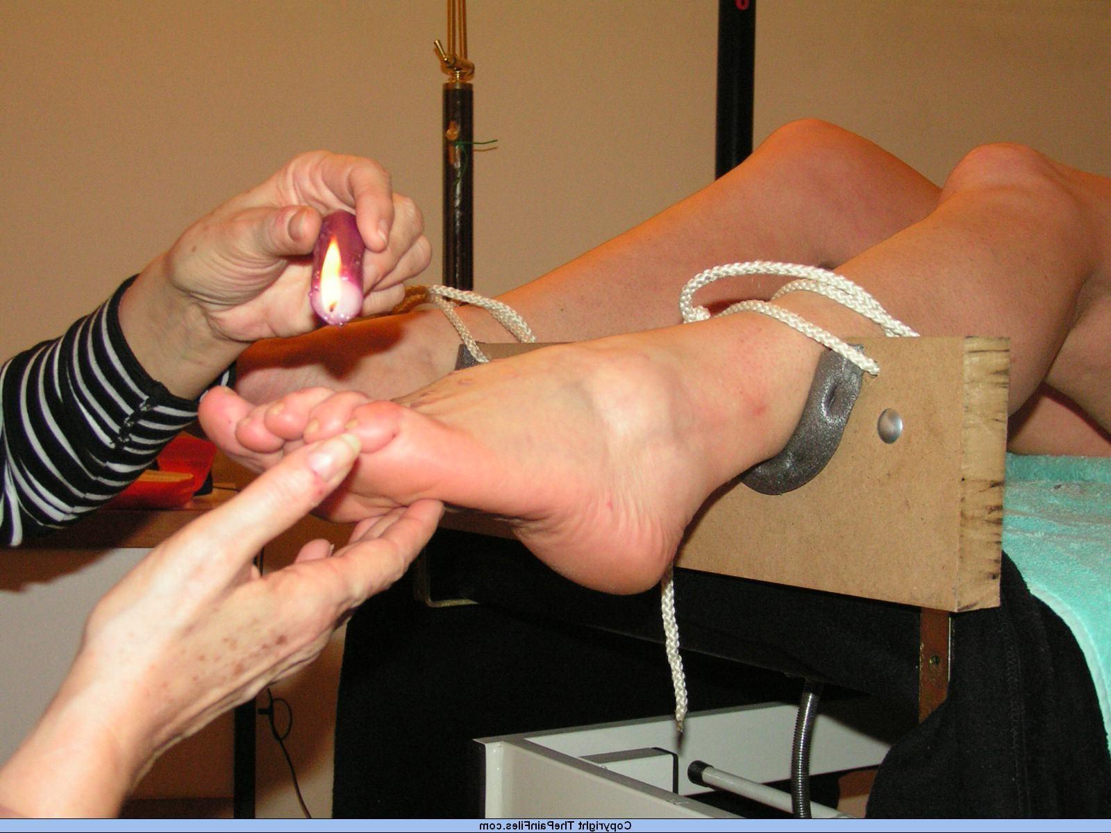 16P Amateur slavegirl in needle pain and foot torments
