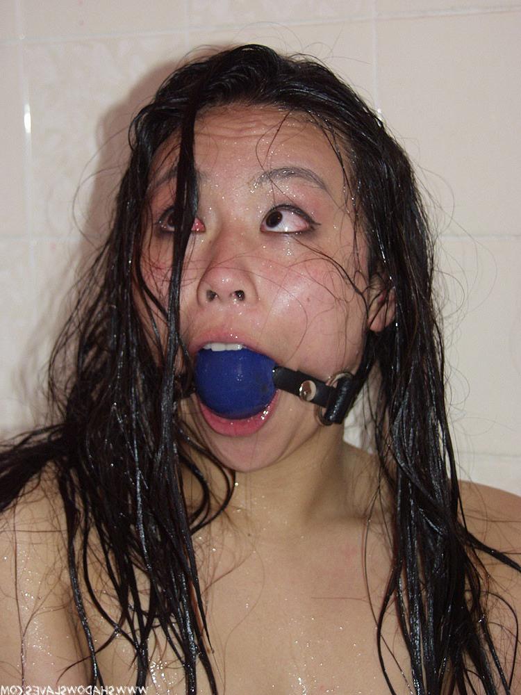 15P Oriental bath time bondage
