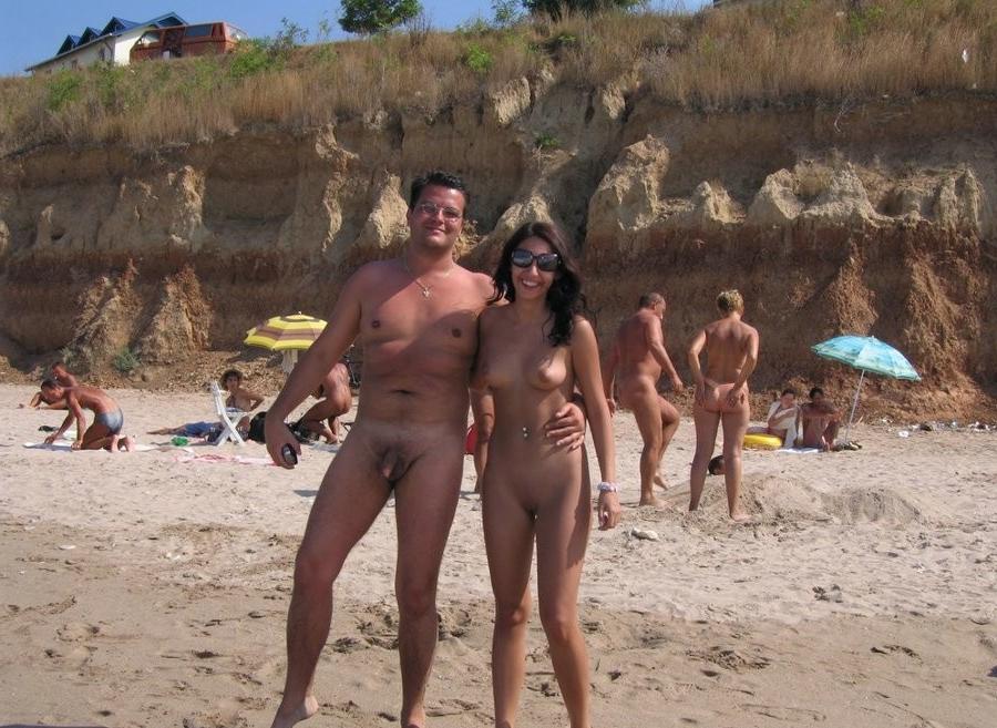 15P Amazing nude brunette shows off her sexy naked body