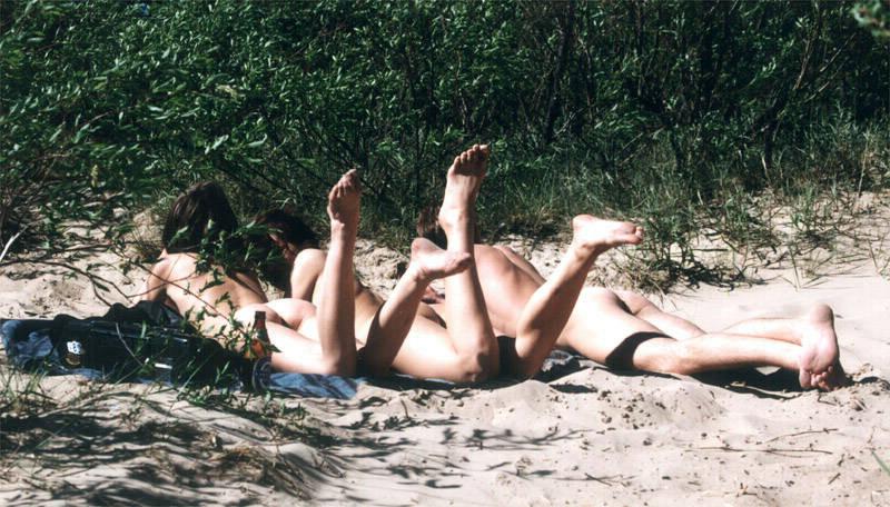 15P She's not shy about showing off her body in public