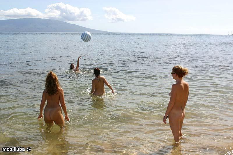 16P Beautiful dykes having a foursome on a sunny tropical beach