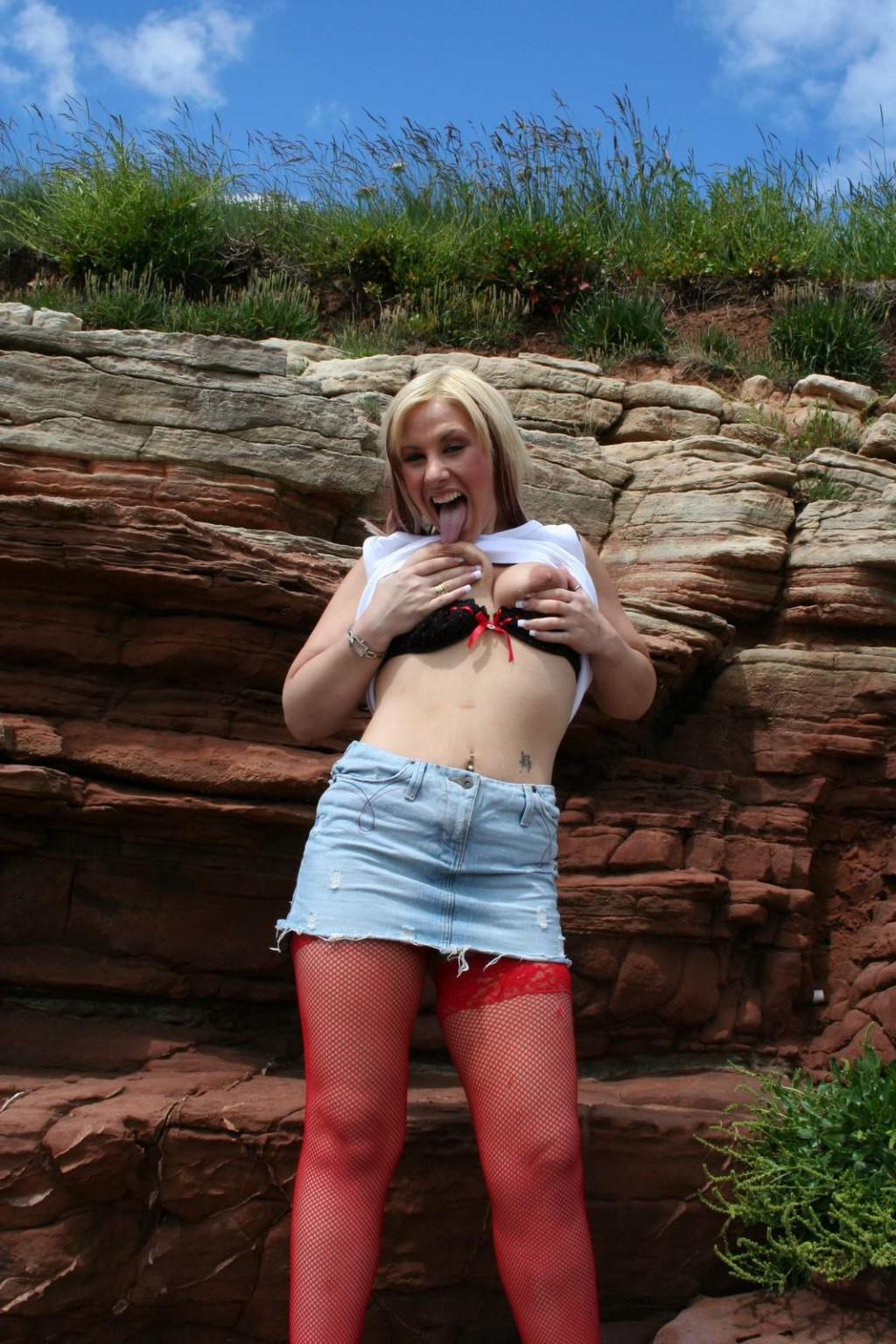16P Blonde pornstar public nudity outdoor at the beach
