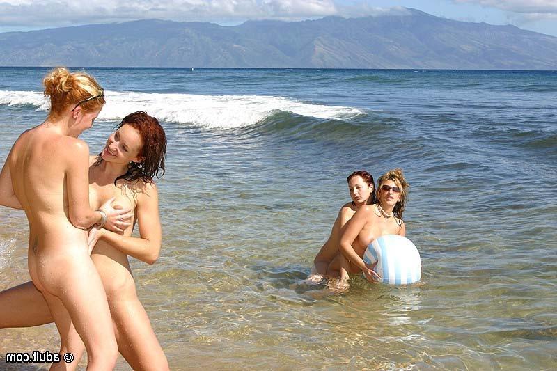 16P Nudist lezzies having a foursome on a sunny tropical beach