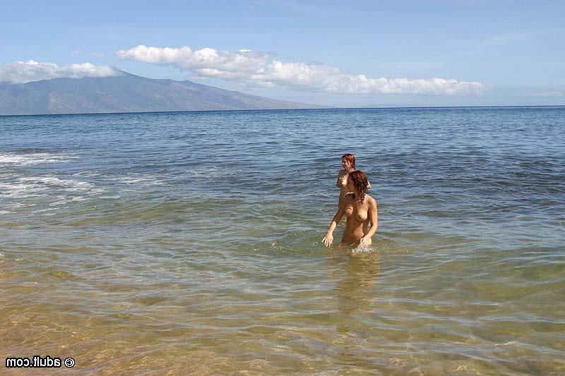 16P Nudist lezzies having a foursome on a sunny tropical beach
