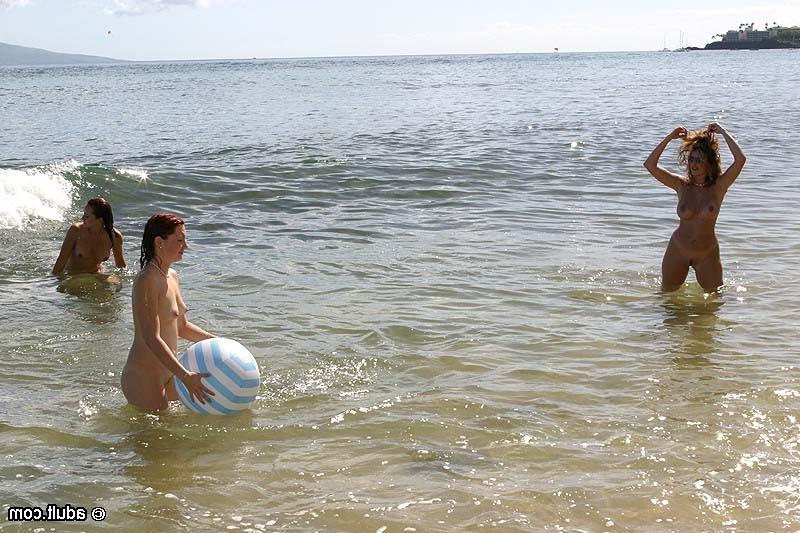 16P Sexy bikini babes have a hot lesbian foursome on a sunny beach
