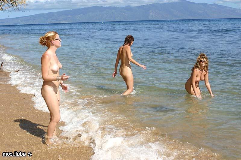 16P Tropical beach lesbians having a steamy foursome on the hot sand