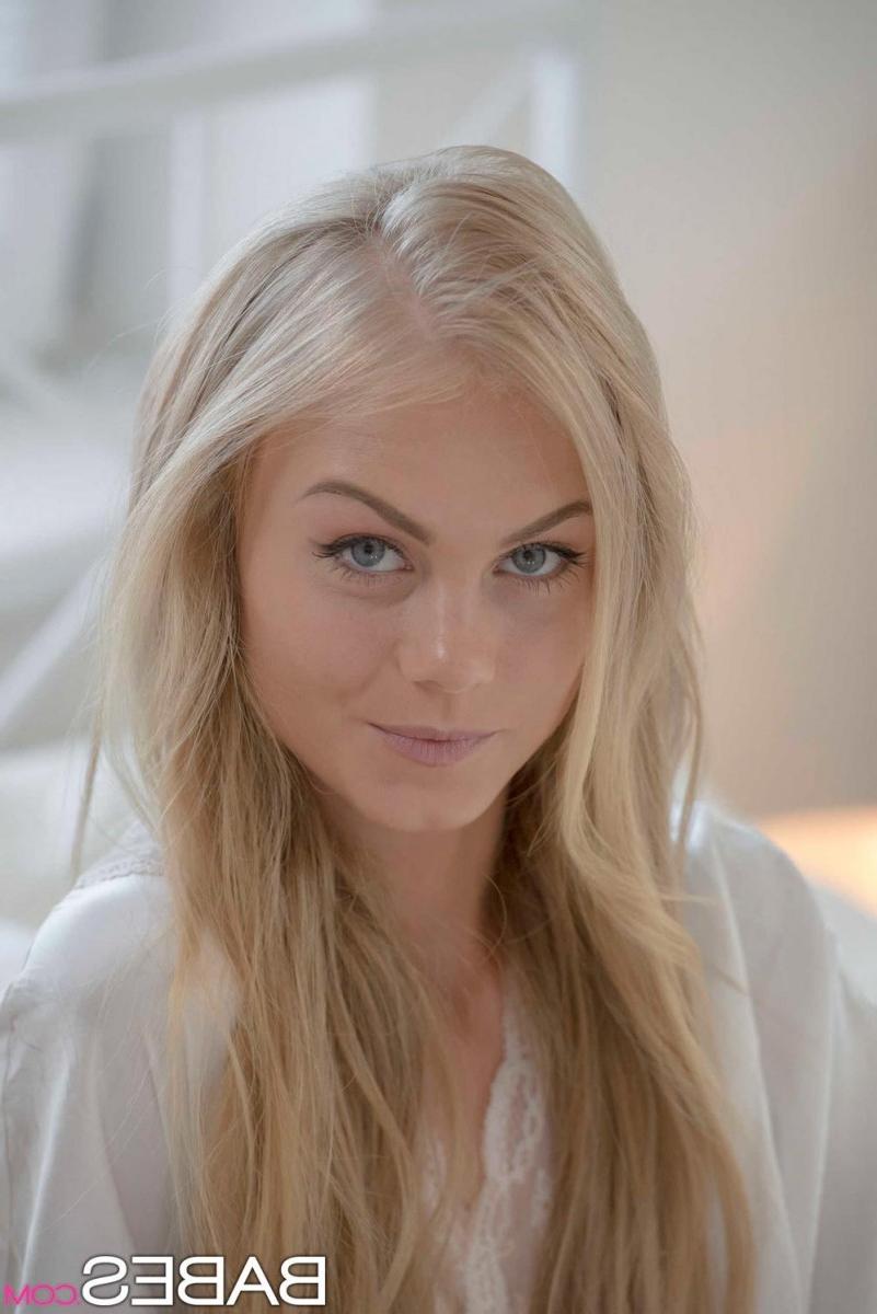 12P Cute blondie gets drilled