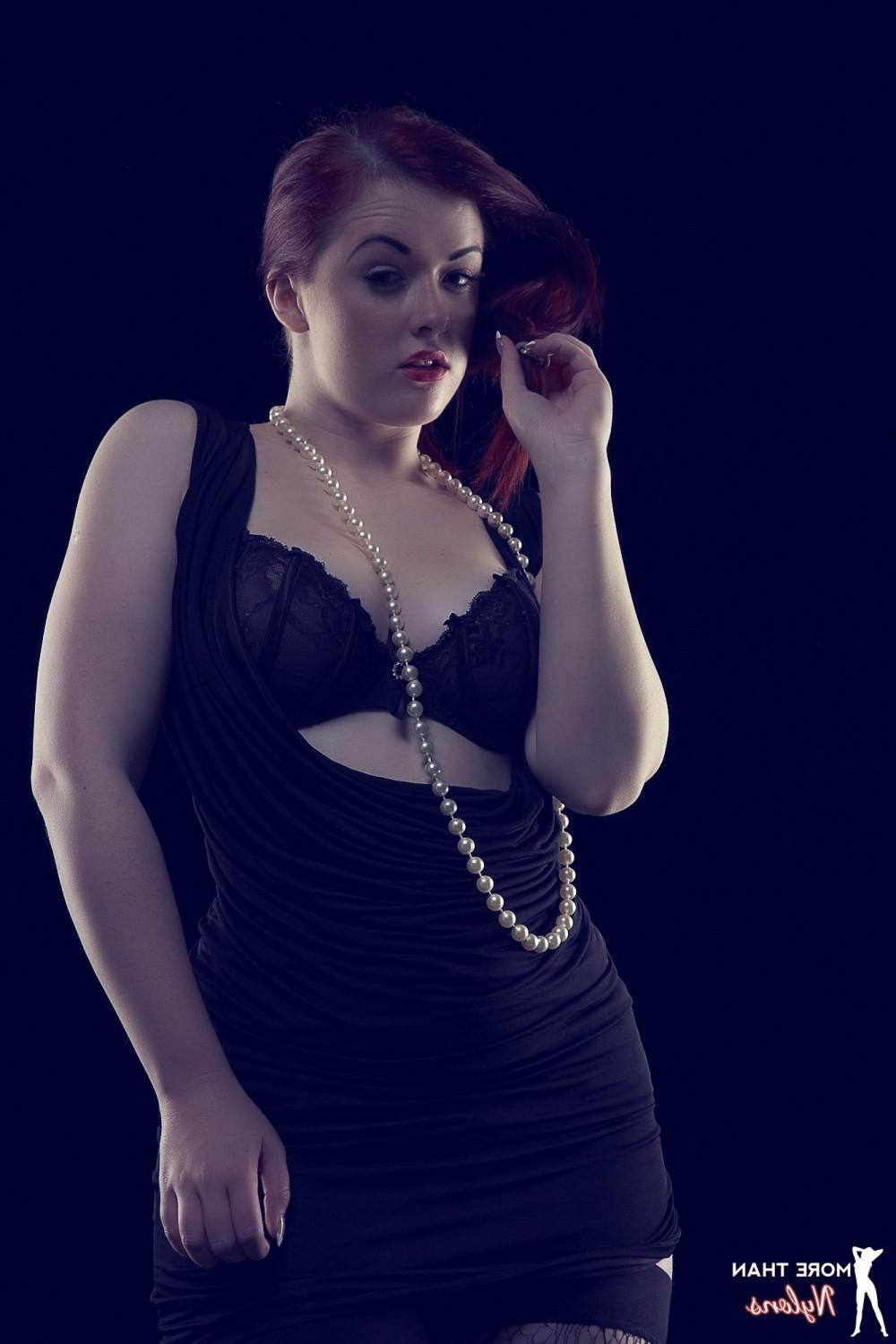 12P Perfect Jaye in her black dress holdups and heels