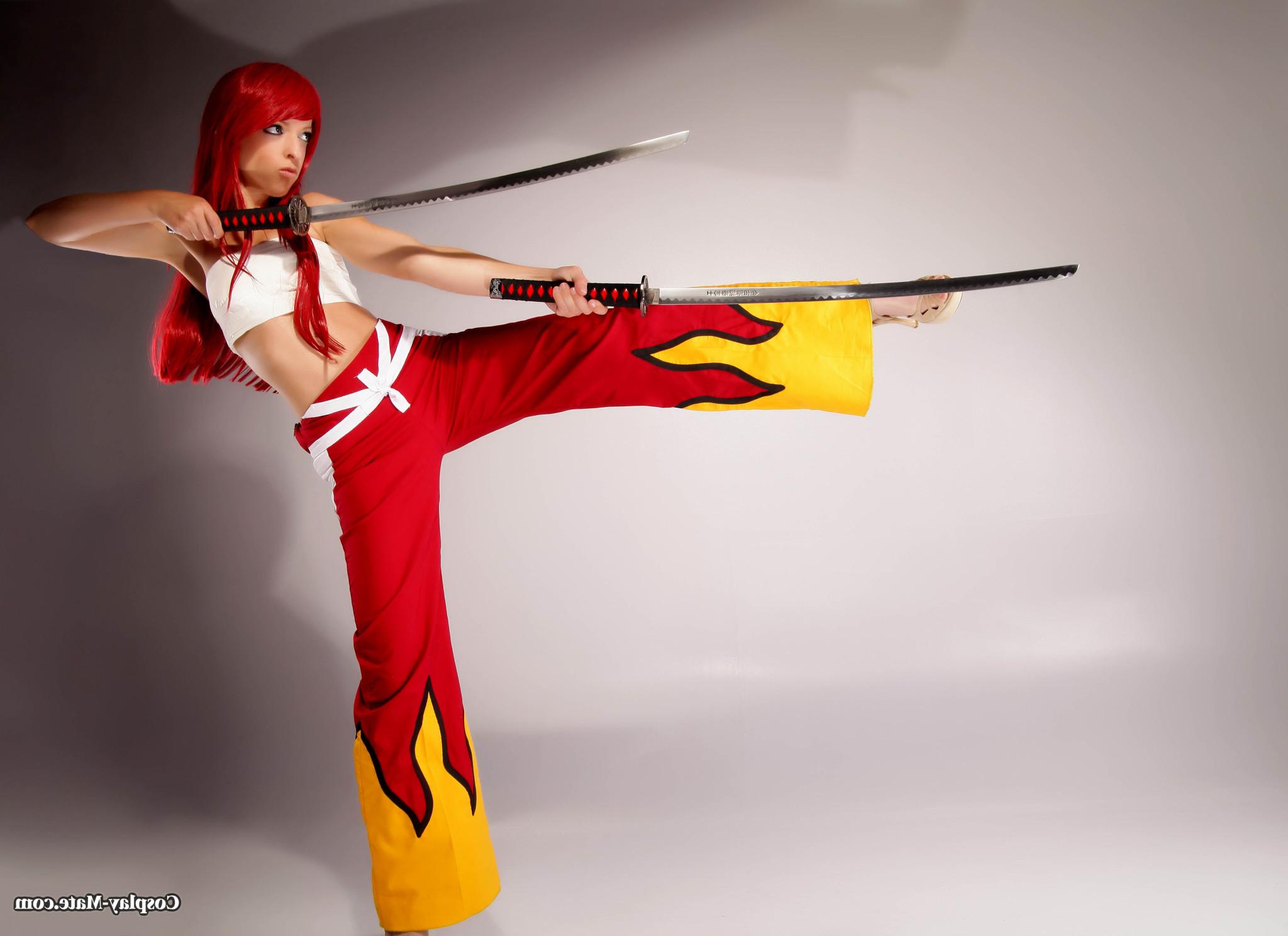 12P Cute cosplay girls play dressup