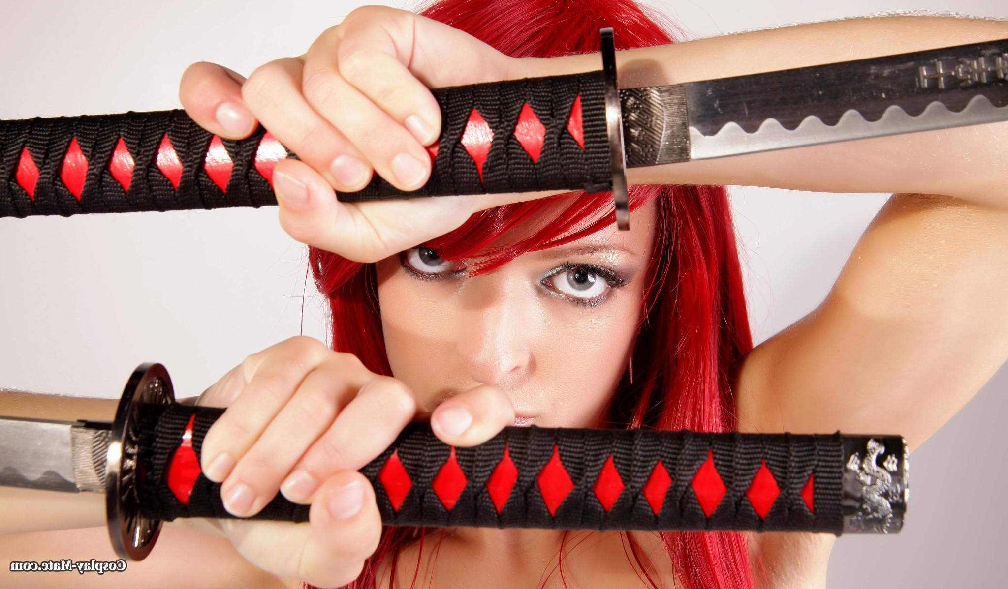 12P Cute cosplay girls play dressup