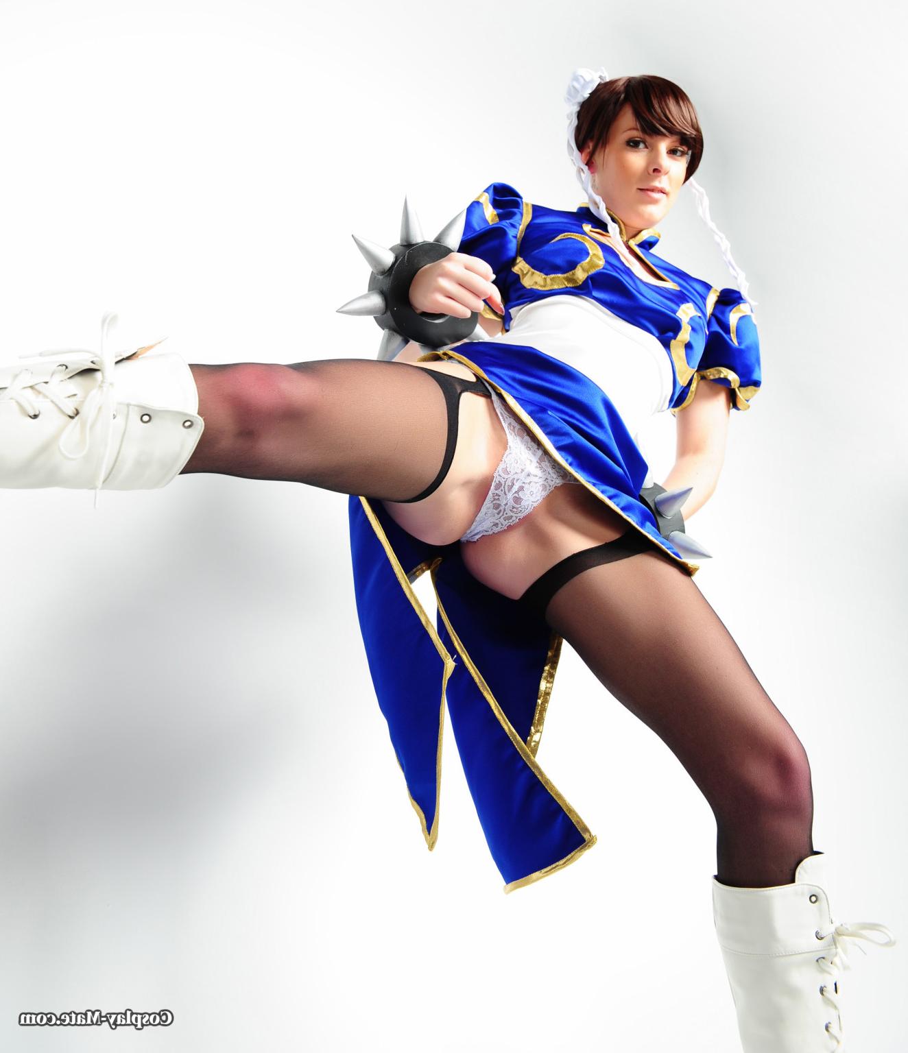 12P Cute cosplay girls play dressup