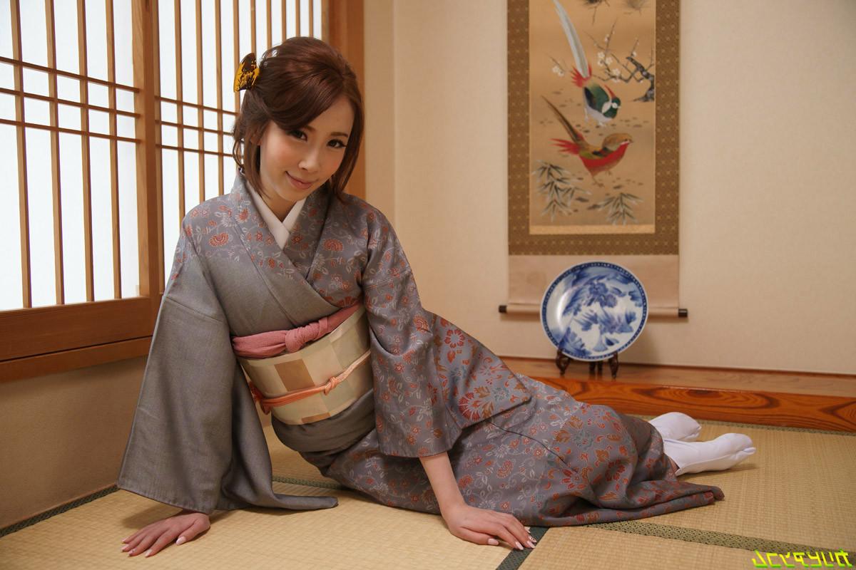 25P japanese girl in a kimono dress