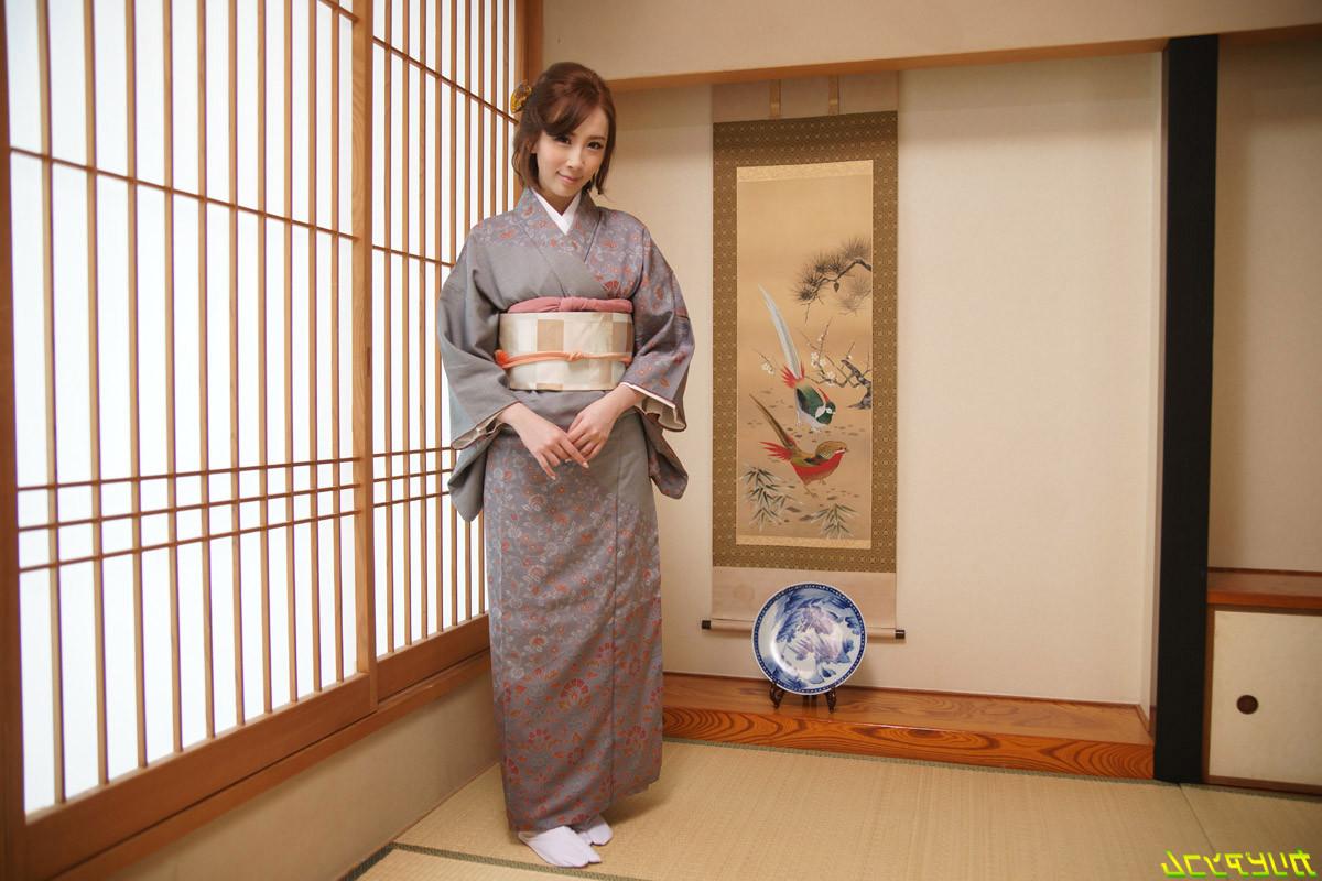 25P japanese girl in a kimono dress