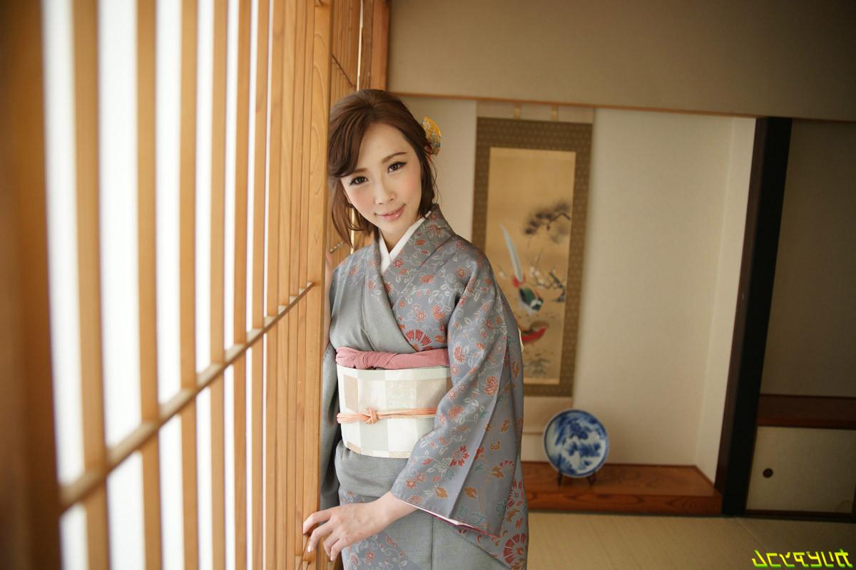 25P japanese girl in a kimono dress