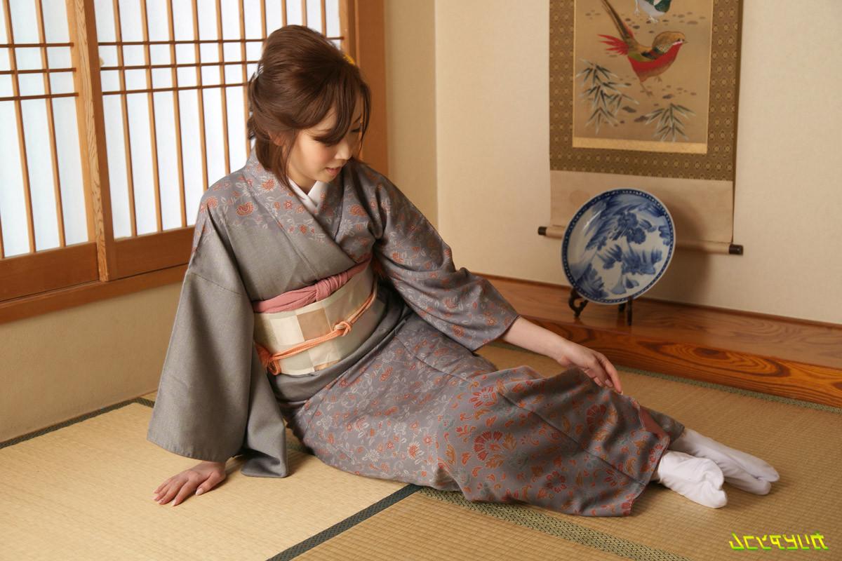 25P japanese girl in a kimono dress