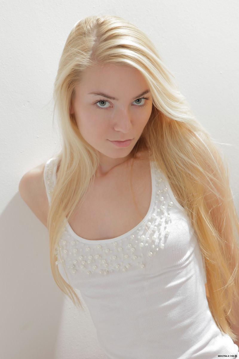 16P Erotic sensual teen