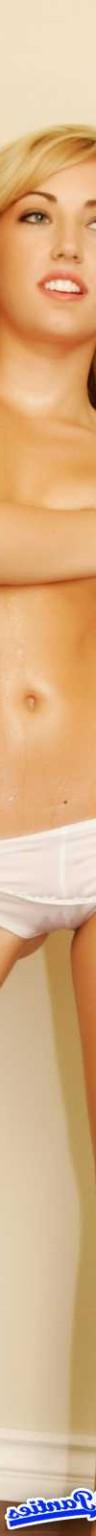 18P Peachez wets her white cotton panties