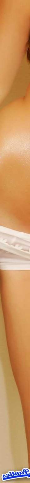 18P Peachez wets her white cotton panties