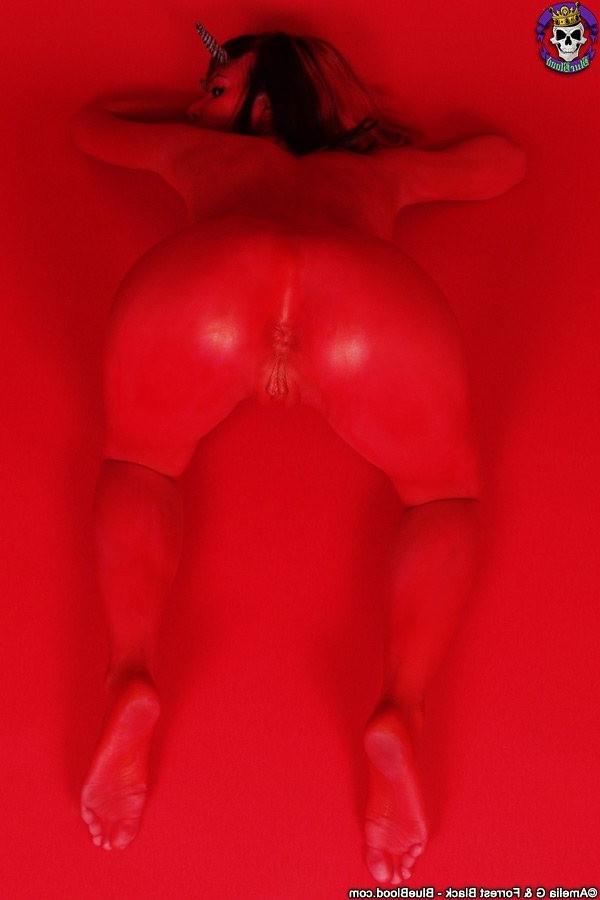 16P Red devil shows her delicious curves and pussy