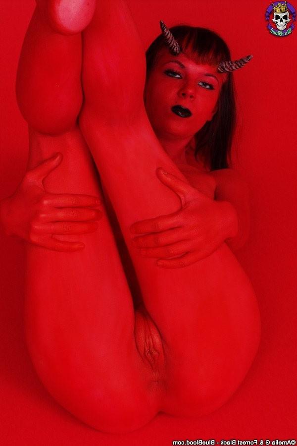 16P Red devil shows her delicious curves and pussy