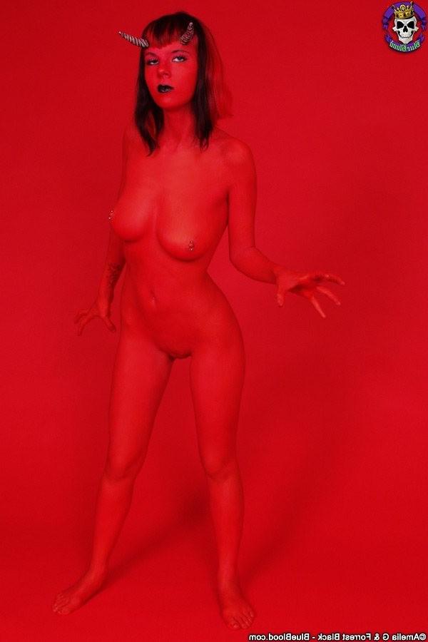 16P Red devil shows her delicious curves and pussy
