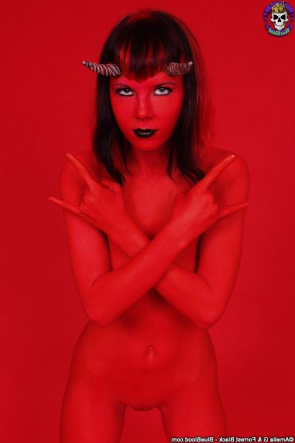 16P Red devil shows her delicious curves and pussy
