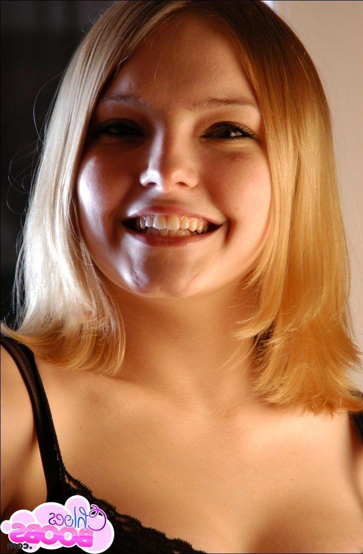 16P Beautiful girl teasing