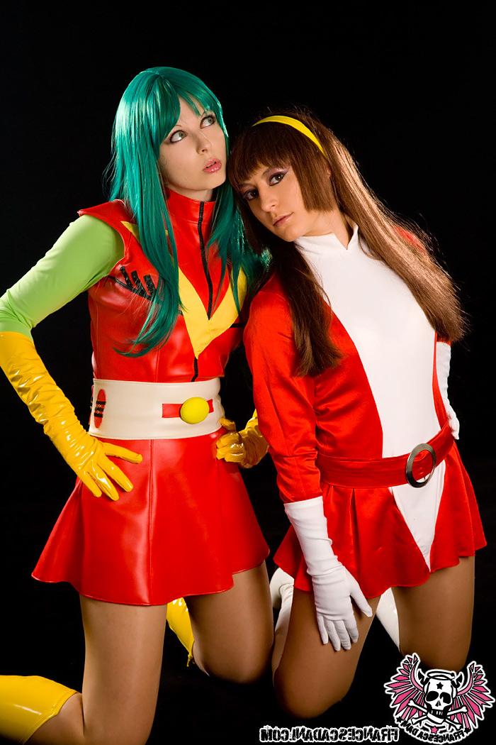 16P Cosplay CHIZURU NANBARA and SAYAKA YUMI costumes
