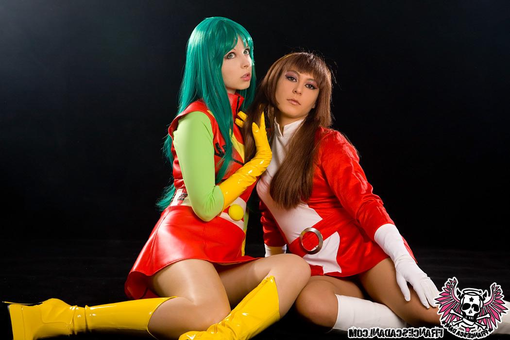 16P Cosplay CHIZURU NANBARA and SAYAKA YUMI costumes
