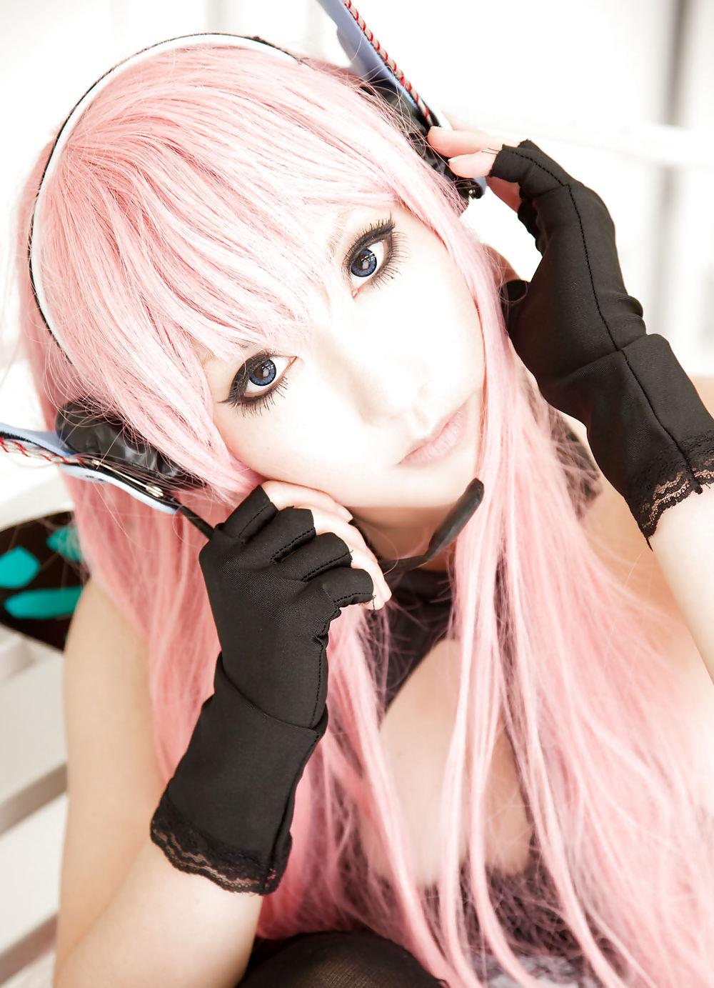25P Japanese Cosplay Cuties-Saku (Vocaloid) (2)