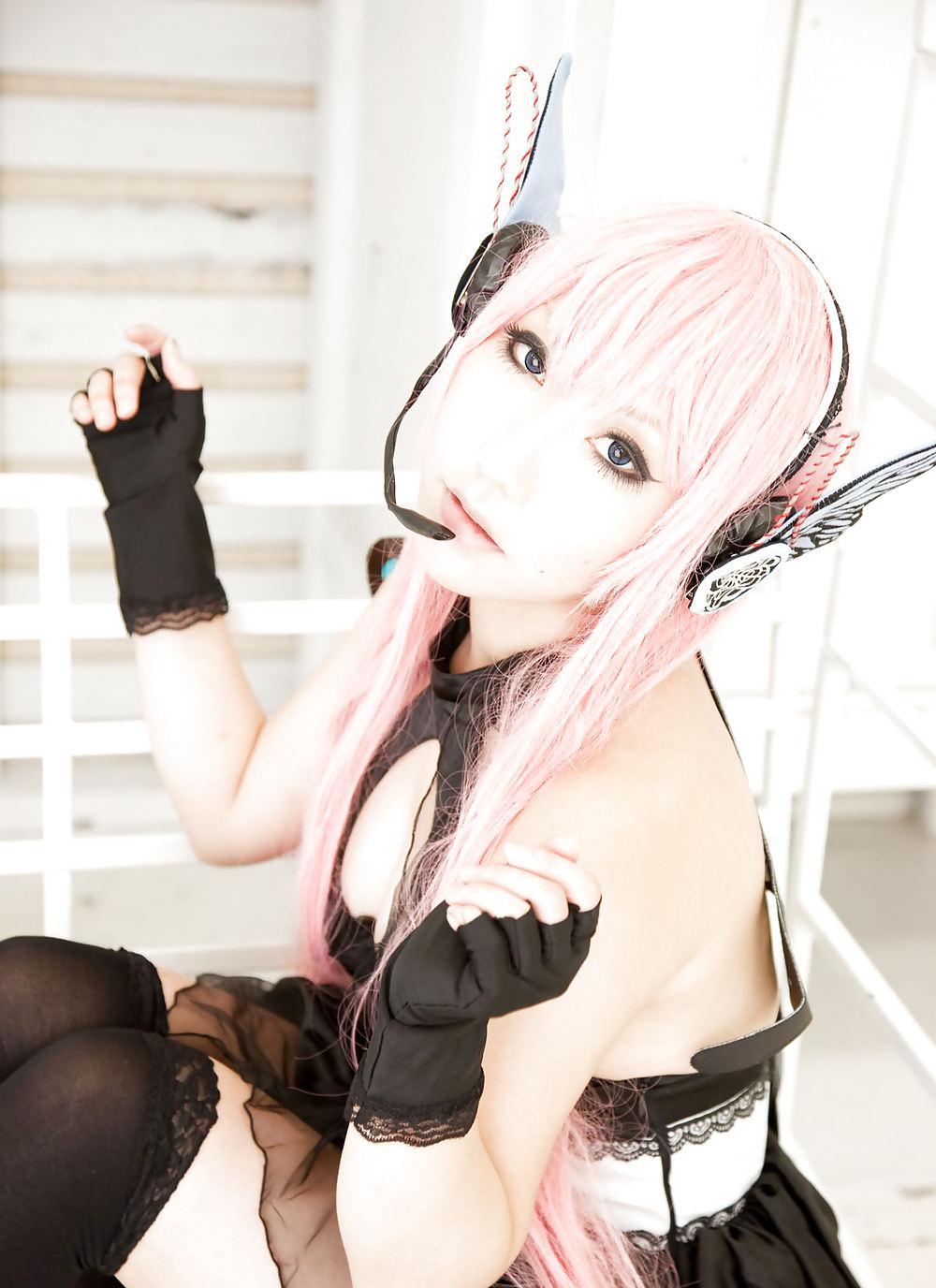 25P Japanese Cosplay Cuties-Saku (Vocaloid) (2)