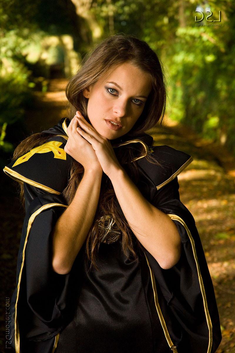 16P Beautiful angel getting naked in the forest