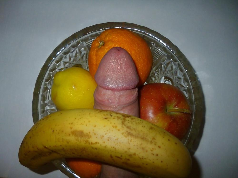 17P Big nice long dick fruit amateur photo