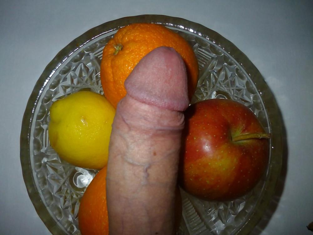 17P Big nice long dick fruit amateur photo
