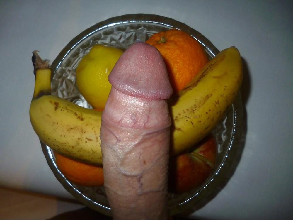 17P Big nice long dick fruit amateur photo