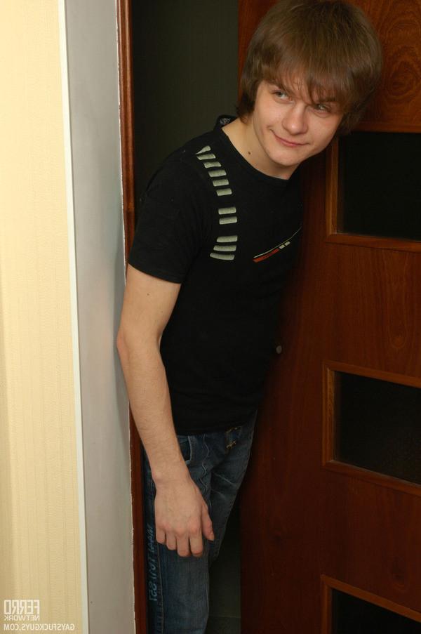 20P Lewd guy going down for gay intercourse in doggystyle right in the bathroom