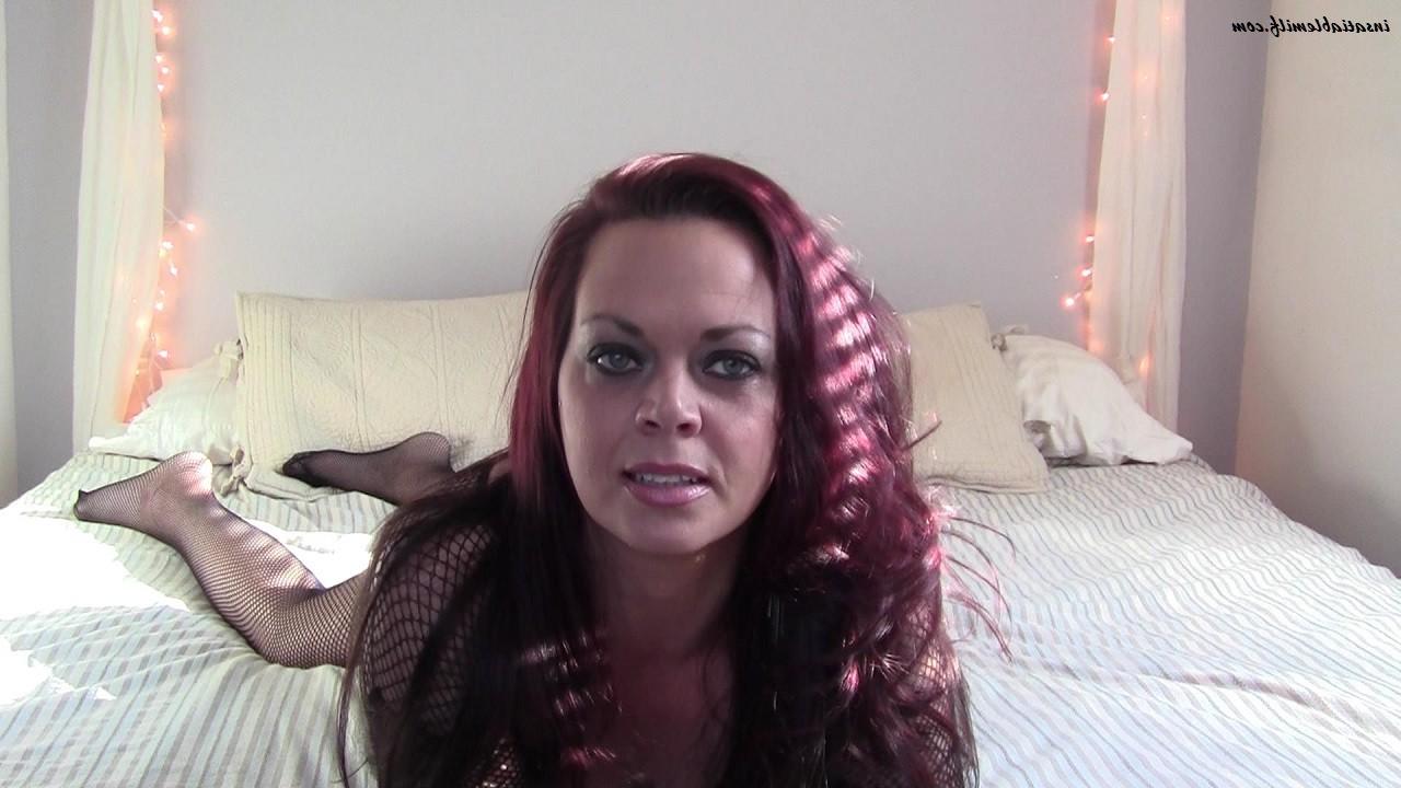 15P Smoking HOT MILF Diane Andrews