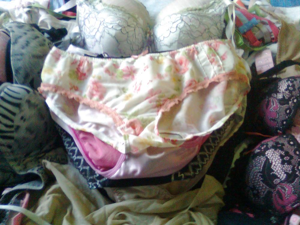 19P Bosses wife dirty panties 01