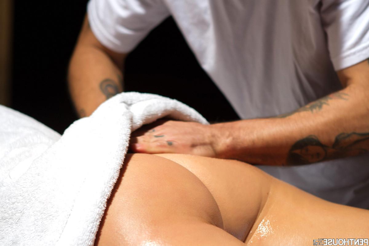 15P Krissy Lynn gets drilled by her massage therapist