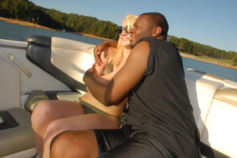 20P Luring chick into lake dipping.|White gal fucking on a speedy boat.|Saucy rear g