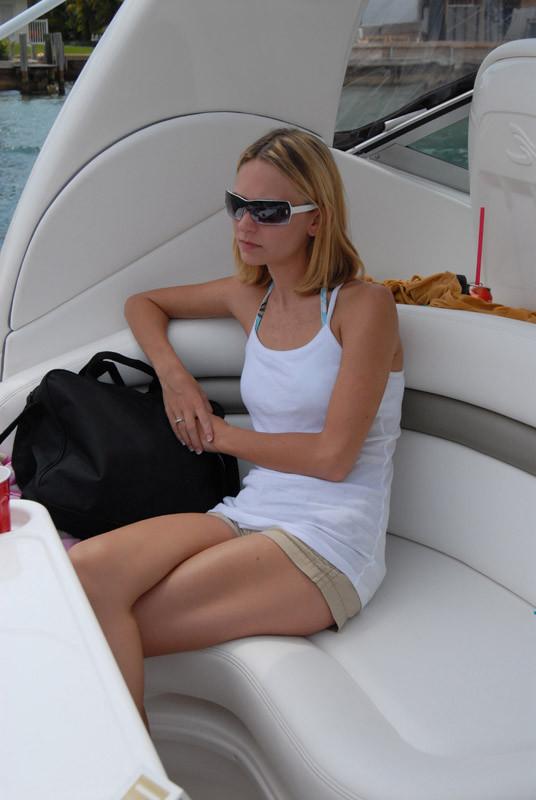 20P Blondie lip locks on dick.,Squealing babe rocks the boat.,Boozed stud hasty bang
