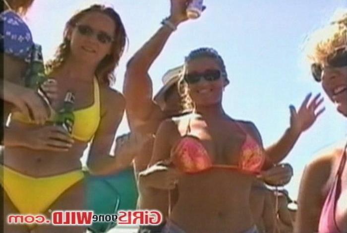 10P Drunk party girls outside take off their bikini tops
