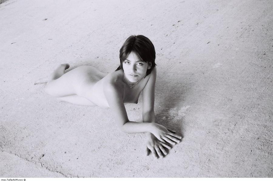 15P Naked girl in slush. Outdoors erotica