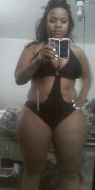 6P Thick Ebony Chick