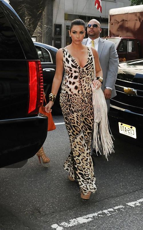 6P Kim Kardashian out wedding dress shopping in New York