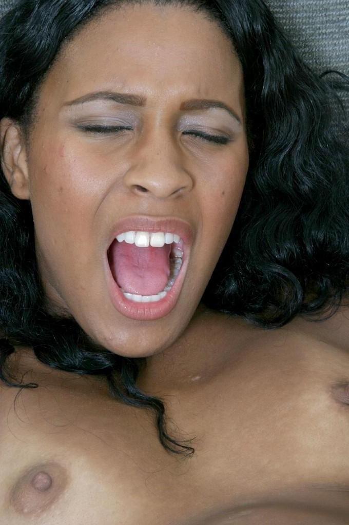 20P Horny ebony babe loves getting her pussy stuffed by dildo